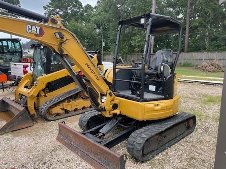 2021-caterpillar-303.5-image-2