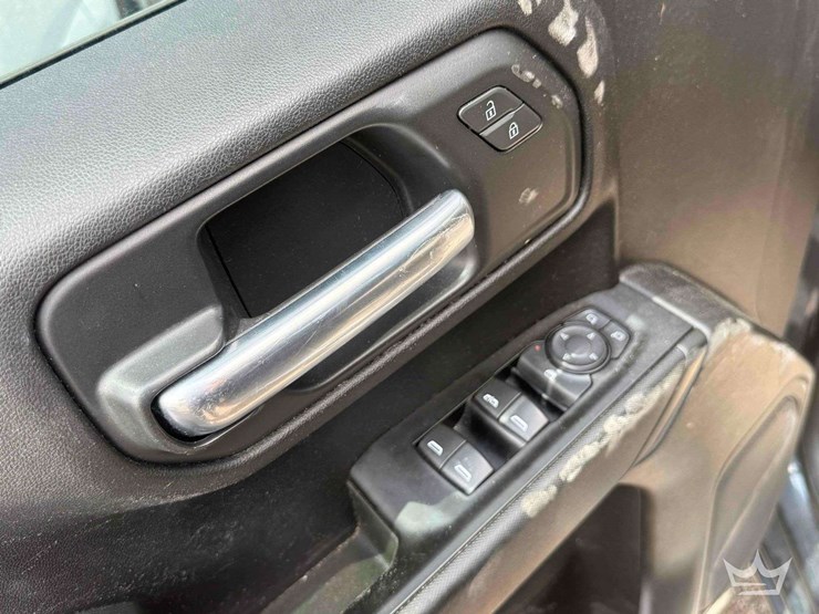 2019-chevrolet-silverado-1500-image-16