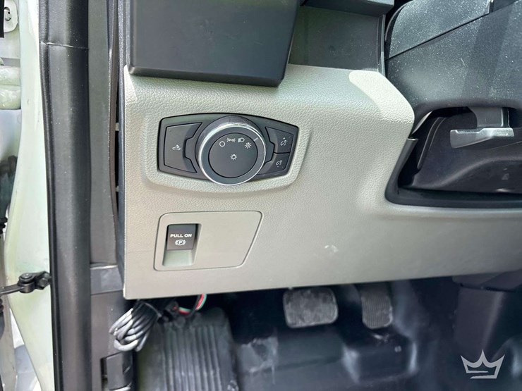 2016-ford-f150-image-16