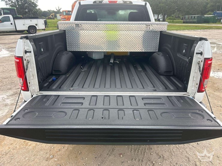 2017-ford-f150-image-17