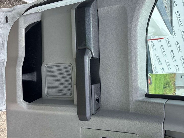 2018-ford-f350-image-17
