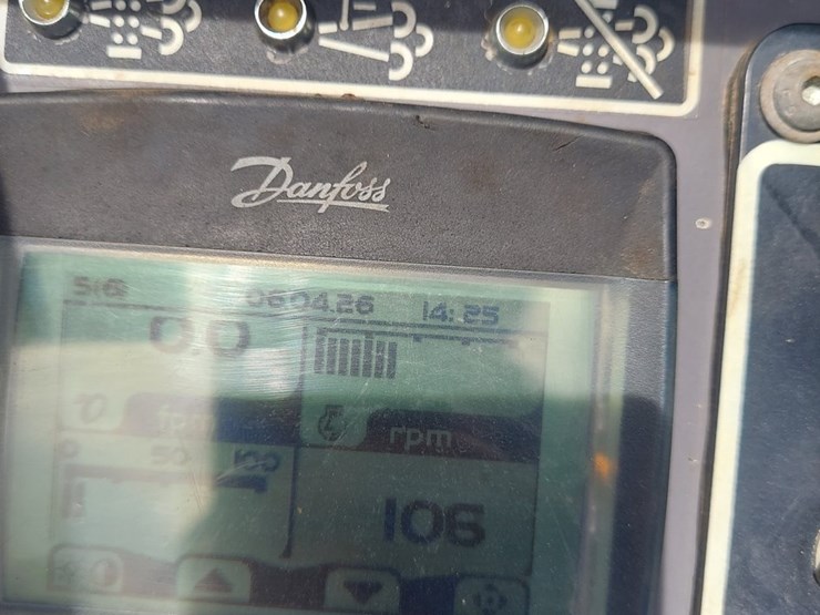 2020-dynapac-f1000t-image-22