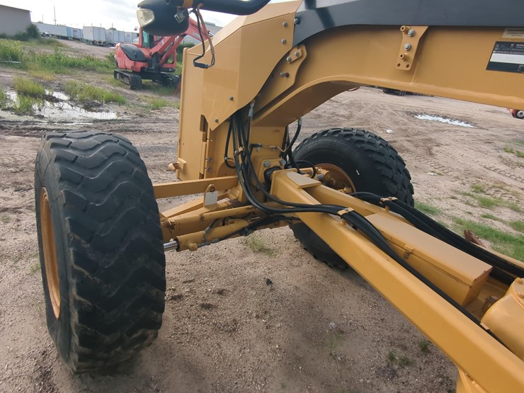 caterpillar-140m2-image-7