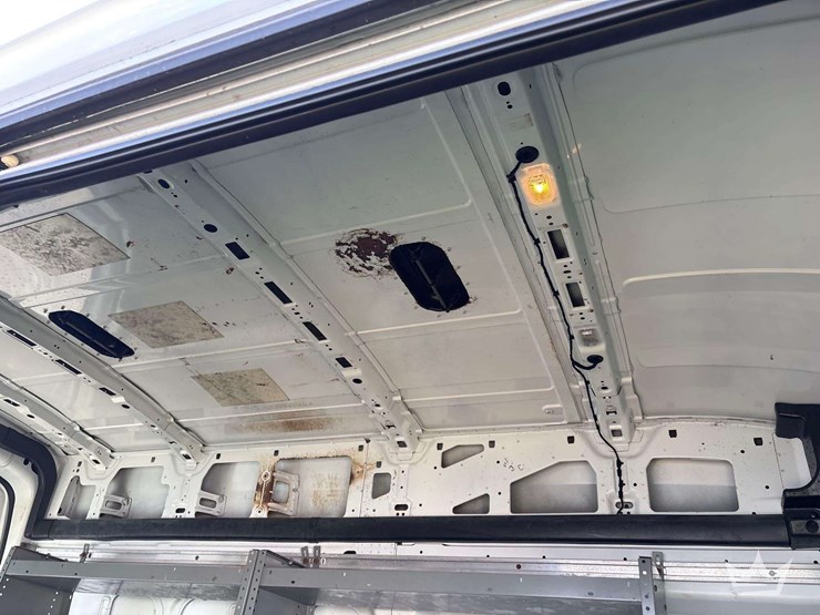 2015-ford-transit-image-25