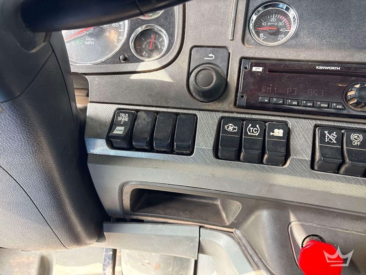 2019-kenworth-t880-image-32