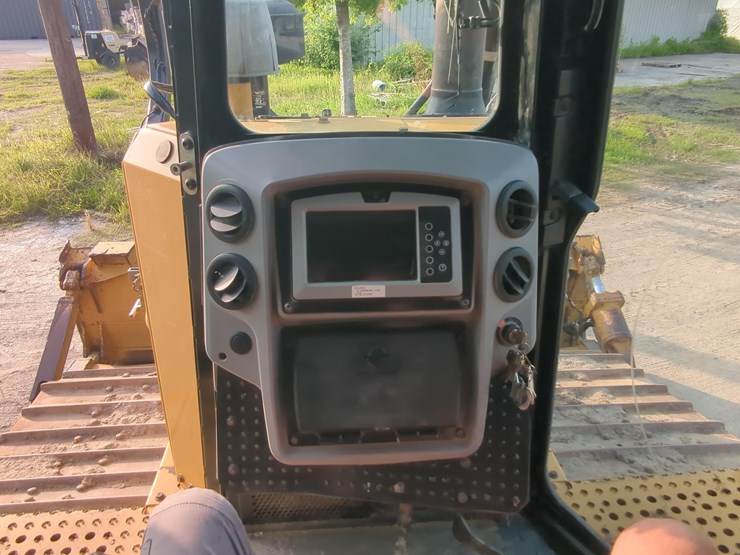 2018-caterpillar-d6t-lgp-image-21