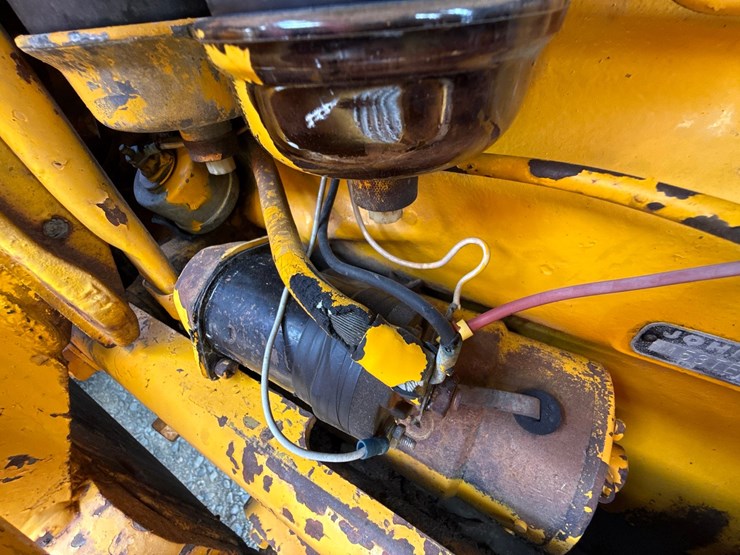 john-deere-450-image-65