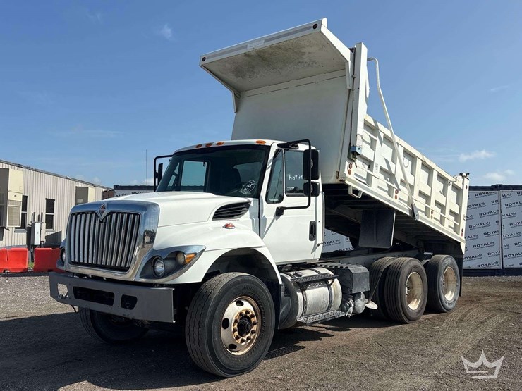 2016-international-workstar-7400-image-1