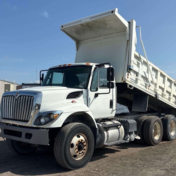 2016 INTERNATIONAL WORKSTAR 7400