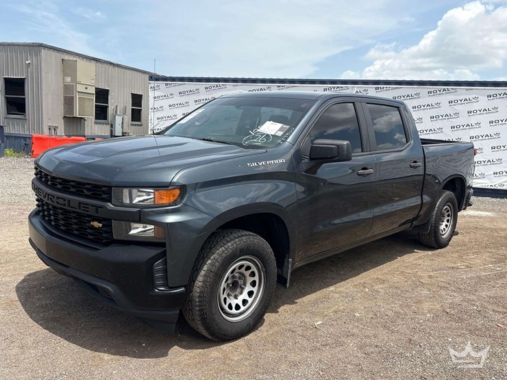 2019-chevrolet-silverado-1500-image-1