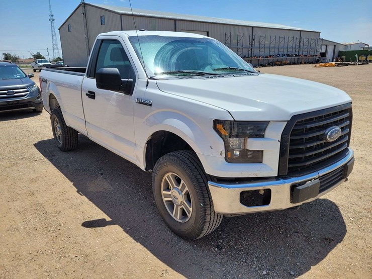 2017-ford-f150-xl-image-2