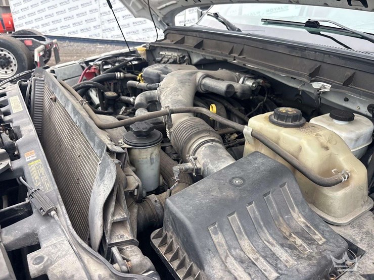 2015-ford-f550-image-9