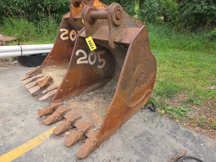 jcb-js220-image-1