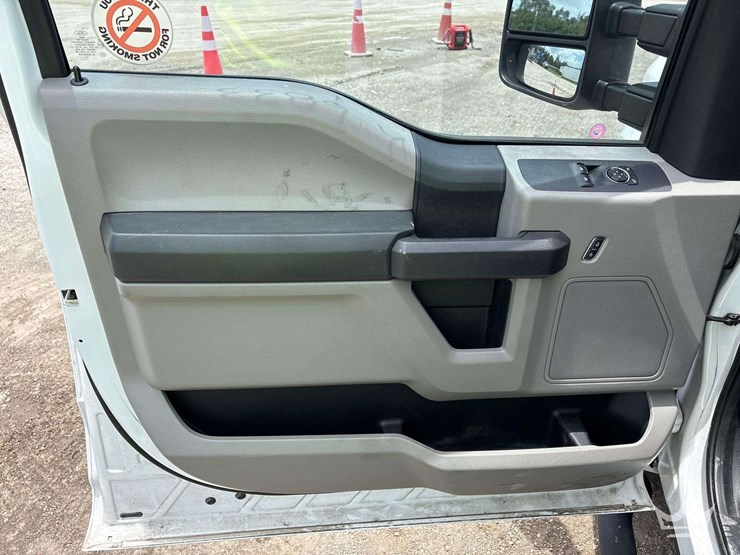 2017-ford-f250-image-16