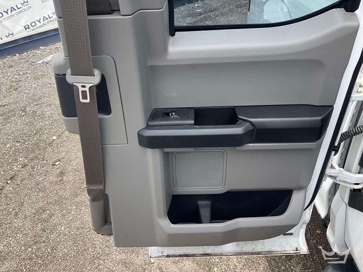 2017-ford-f150-image-24