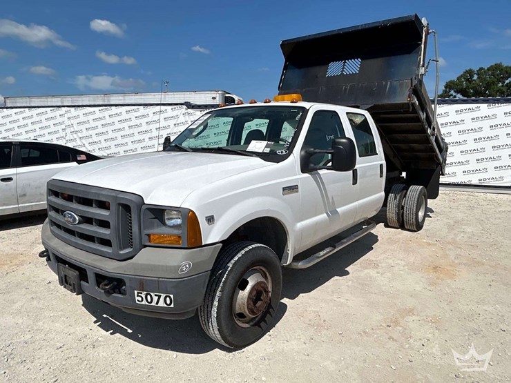 2005-ford-f350-image-1