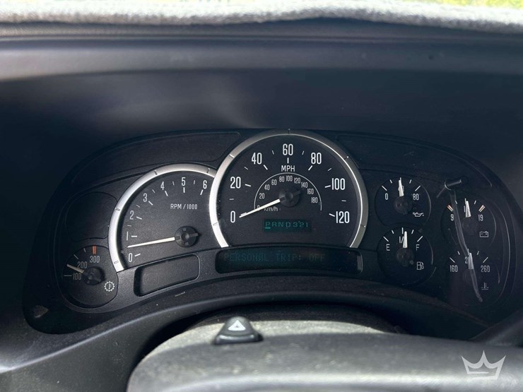 2004-cadillac-escalade-image-17
