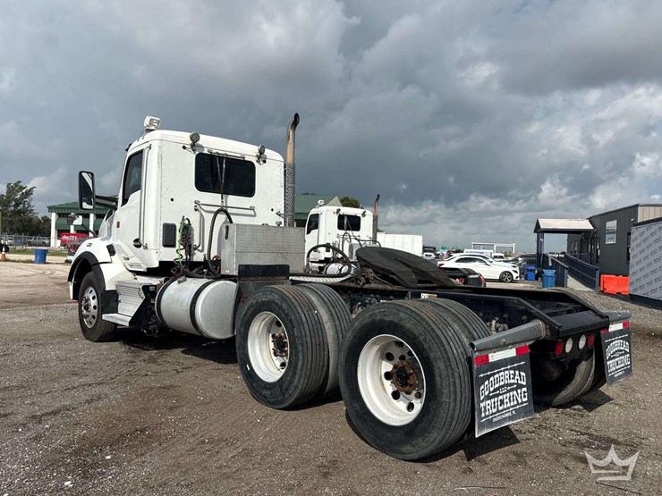 2019-kenworth-t880-image-4