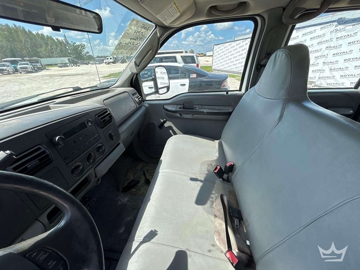 2005-ford-f350-image-24