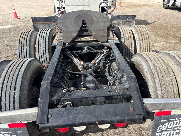 2019-kenworth-t880-image-6