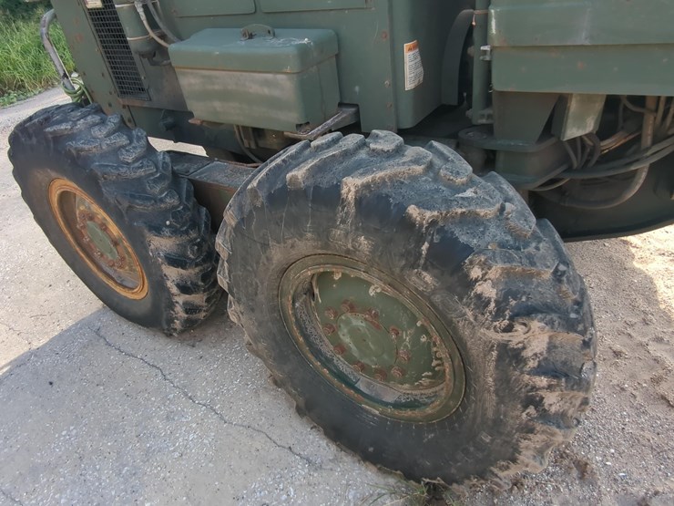 caterpillar-130g-image-12