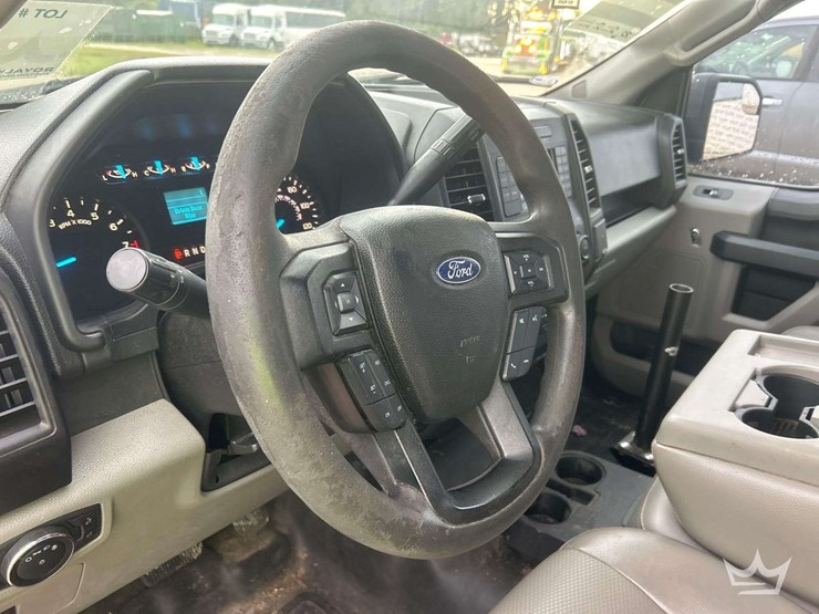 2017-ford-f150-image-10