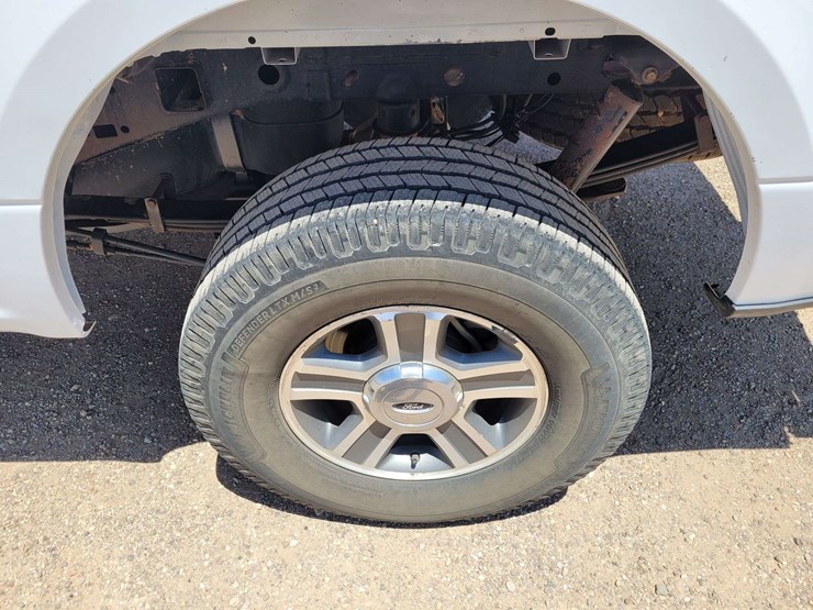 2017-ford-f150-xl-image-8