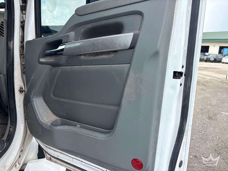 2019-kenworth-t880-image-18