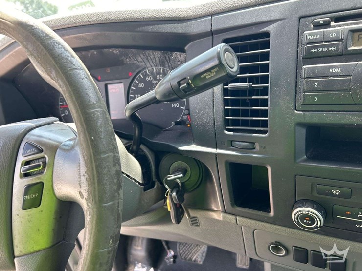 2015-nissan-nv1500-image-19