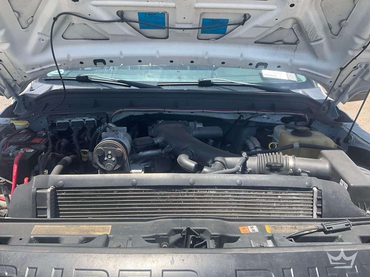 2014-ford-f550-image-31
