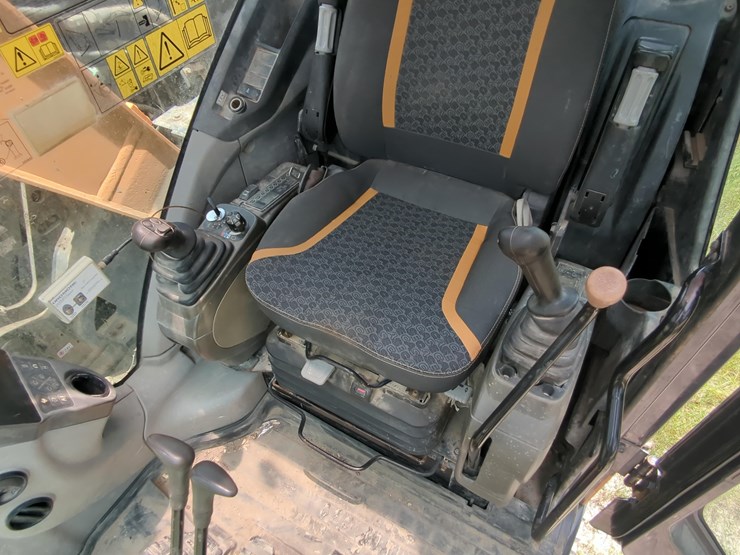 2018-case-cx145dsr-image-24