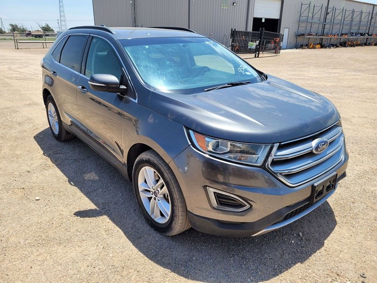 2015-ford-edge-sel-image-2