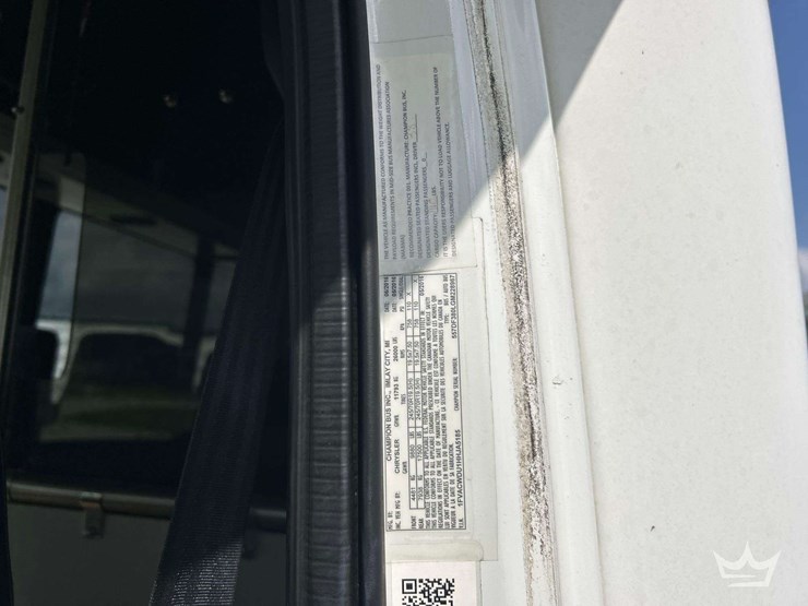 2017-freightliner-m2-106-image-12