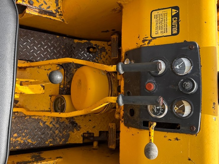 john-deere-450-image-51