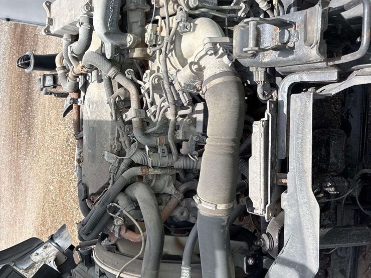 2013-isuzu-nrr-image-6
