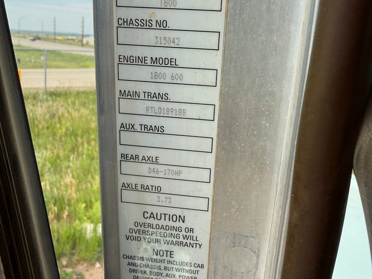 2012-kenworth-t800-image-30