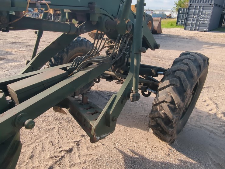 caterpillar-130g-image-9