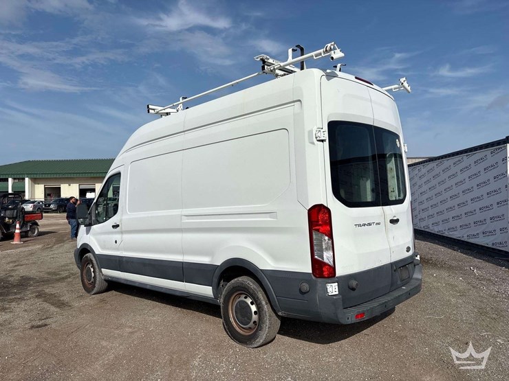 2015-ford-transit-image-3