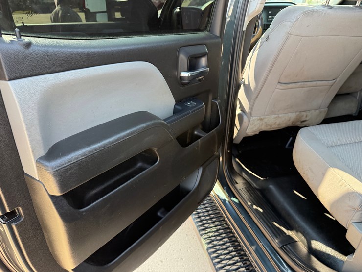 2018-chevrolet-silverado-2500hd-image-22