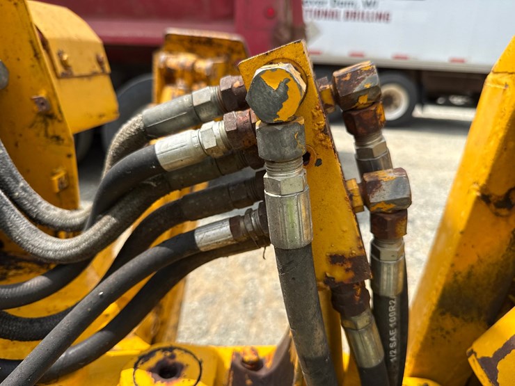 john-deere-450-image-29