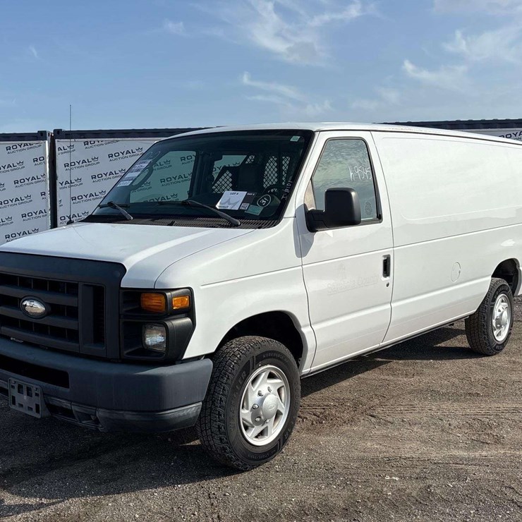 2014 FORD CARGO