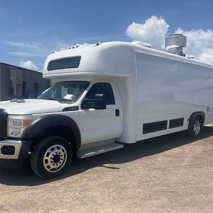 2014 FORD F550