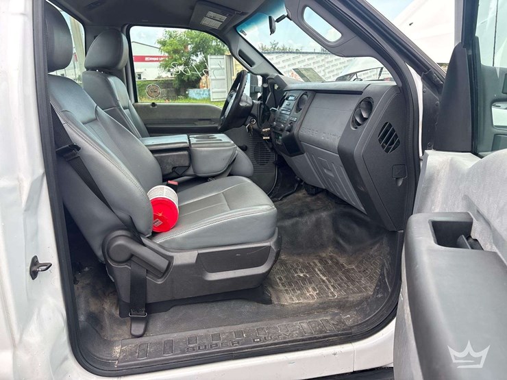 2015-ford-f550-image-29