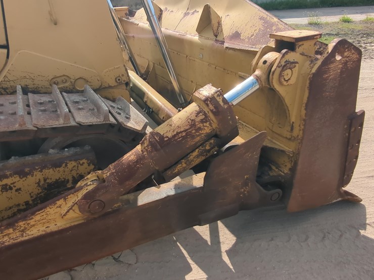 2009-caterpillar-d8t-image-10