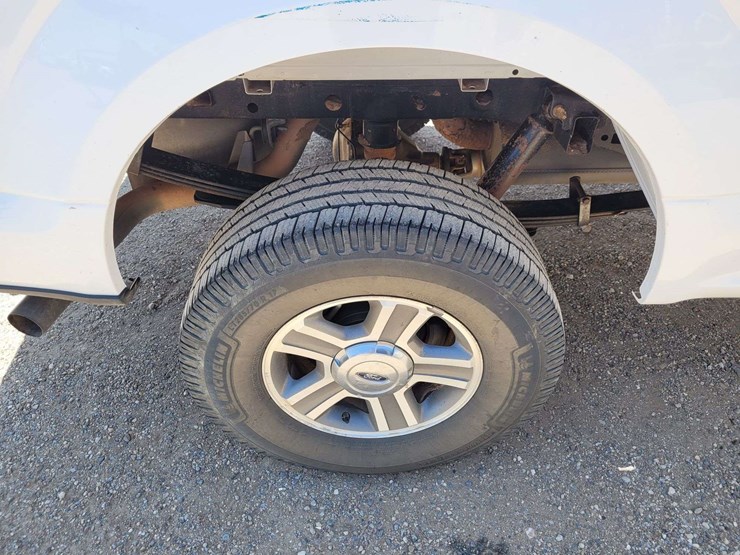 2017-ford-f150-xl-image-4