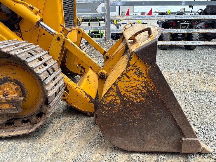 john-deere-450-image-11