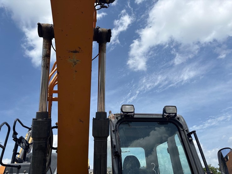 2018-case-cx145dsr-image-8