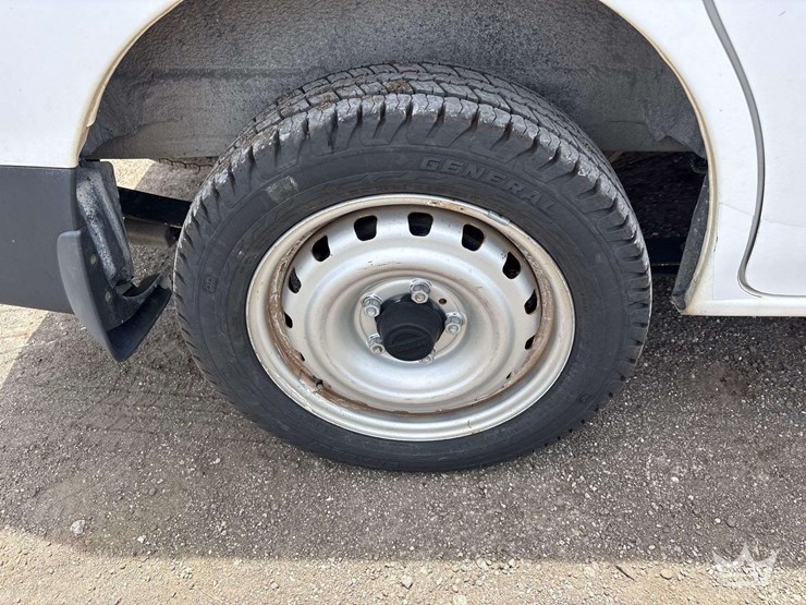 2018-nissan-nv200-image-17