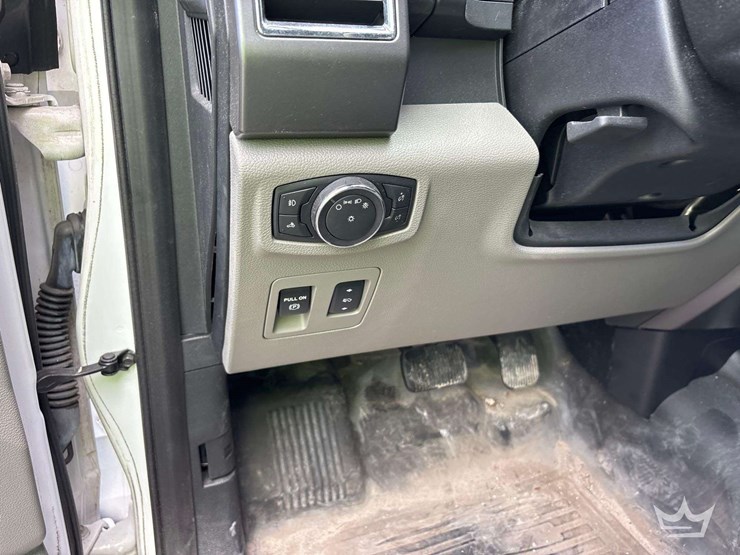 2015-ford-f150-image-16
