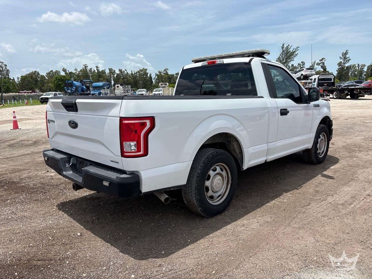2016-ford-f150-image-2